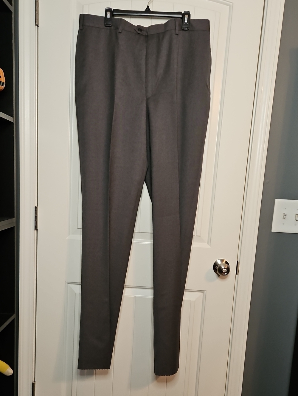 NWT Joseph A. Bank Men's Classic Gray Dress Pants, wth Unfinished Hem